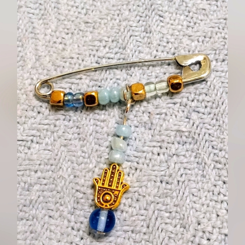 Hamza brooch/pin